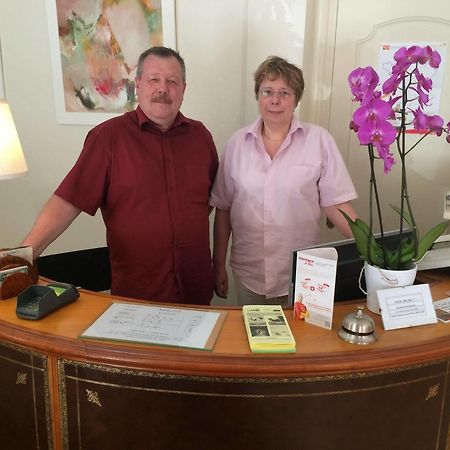 Balzac Hotel ฟูแฌร์ ภายนอก รูปภาพ