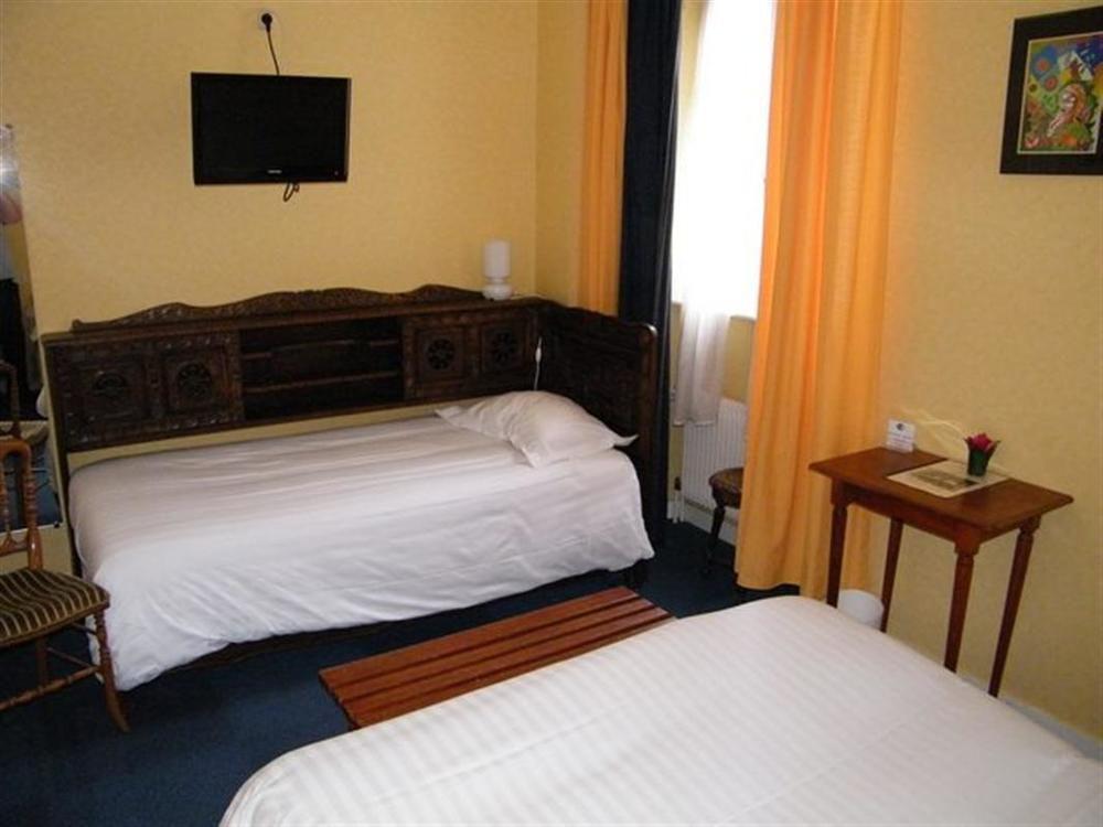 Balzac Hotel ฟูแฌร์ ภายนอก รูปภาพ