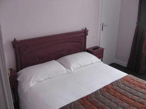Balzac Hotel ฟูแฌร์ ภายนอก รูปภาพ